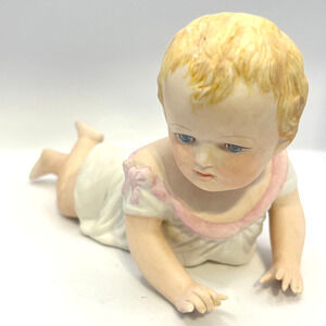 VINTAGE PORCELAIN PIANO BABY signed Bette Evans 1975